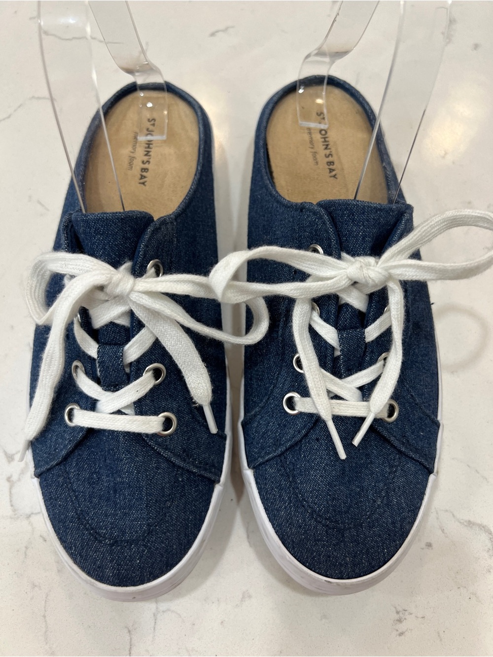 St. John's Bay Women's Memory Foam Blue Denim /White  Low Top Lace-Up Sneaker 7W